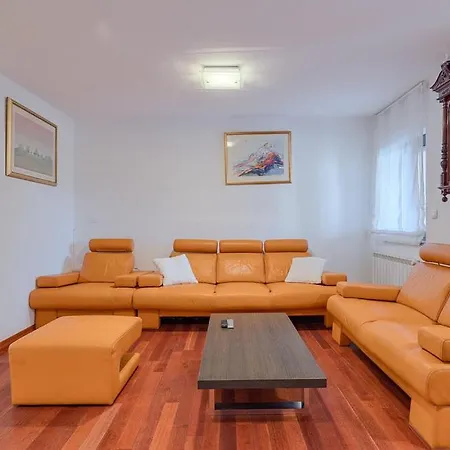 Apartment Biba