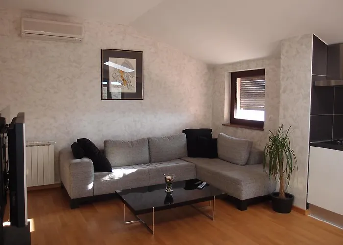 Biba Apartman Póla