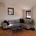 Biba 아파트 풀라